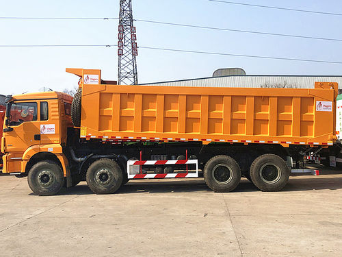 kasus perusahaan terbaru tentang 5 set truk dump Shacman telah selesai dan dikirim, dicetak logo untuk klien.