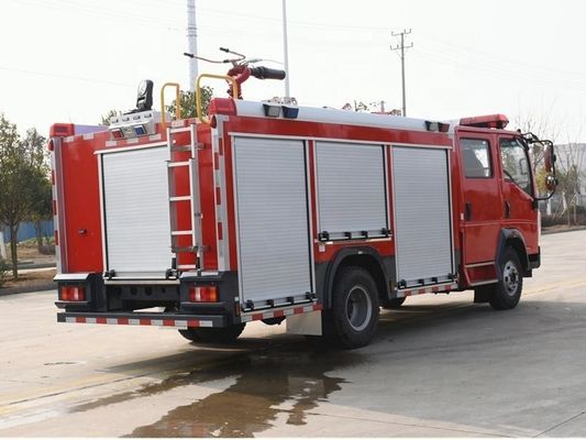 SINOTRUK HOWO 5cbm 12cbm Truk pemadam kebakaran Truk pemadam kebakaran darurat
