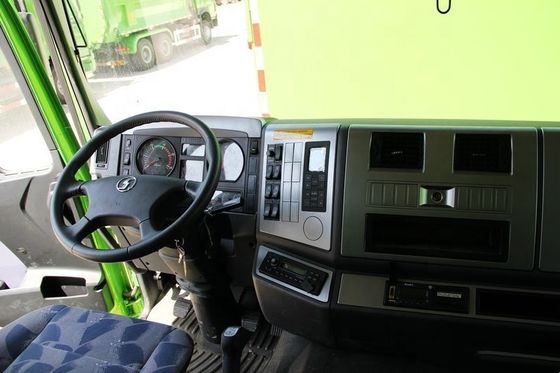 Shaanxi Shacman F3000 Truk Pengeboran 8x4 Truk Tipper 60 Ton Pengangkutan Pertambangan