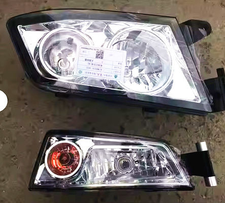 Sinotruk Howo Shacman C7H truk suku cadang 812W25101-6002 kanan depan lampu depan untuk mengganti