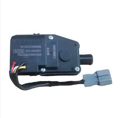 Truk Traktor Tugas Berat dengan 500 mm wheelbase 600L + 300L kapasitas bahan bakar dan 7ton / 9ton kapasitas poros depan